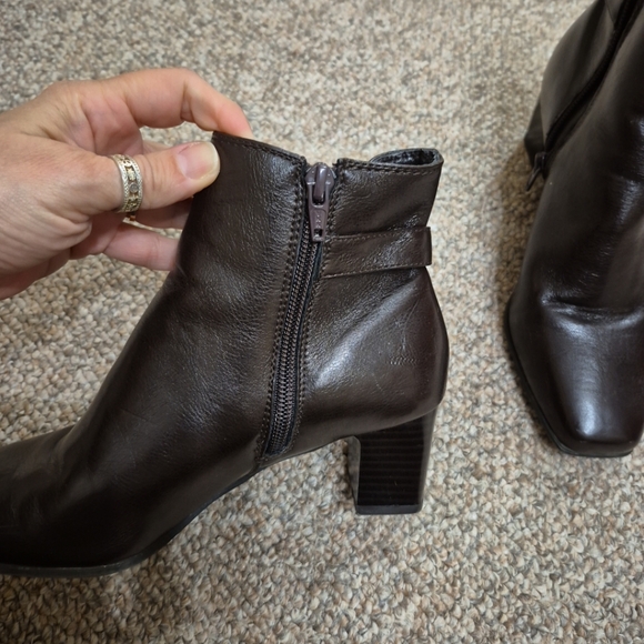 Nickels Women Simona Faux Leather Ankle Boots - Picture 6 of 9